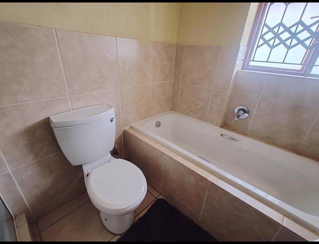 2 BEDROOM APARTMENT FOR SALE IN HESTEAPARK